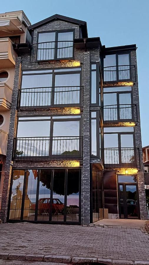 Pier 82 Apartments Ohrid Exterior photo